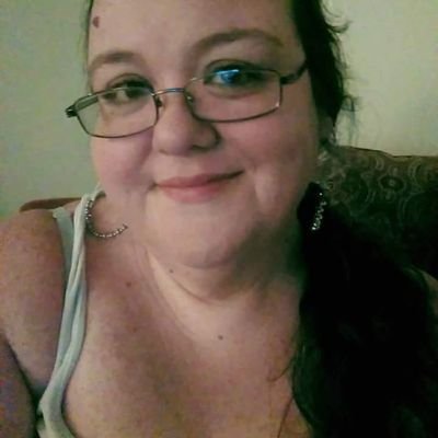 Profile Picture of Lora Webb (@TheRealLora247) on Twitter