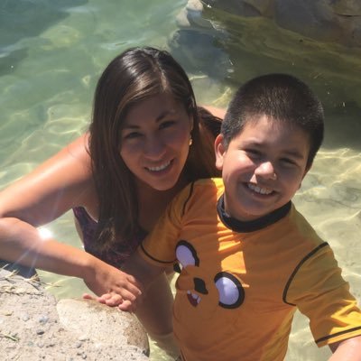 Profile Picture of Marion Alvarado (@MombergMarion) on Twitter