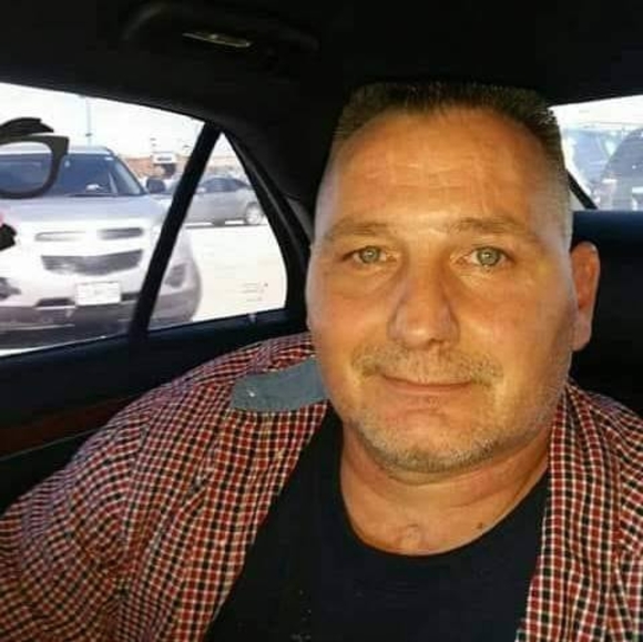 Darrell Schaumann - Poshmark Profile Picture of Darrell Schaumann (@d_schaumann) on Poshmark