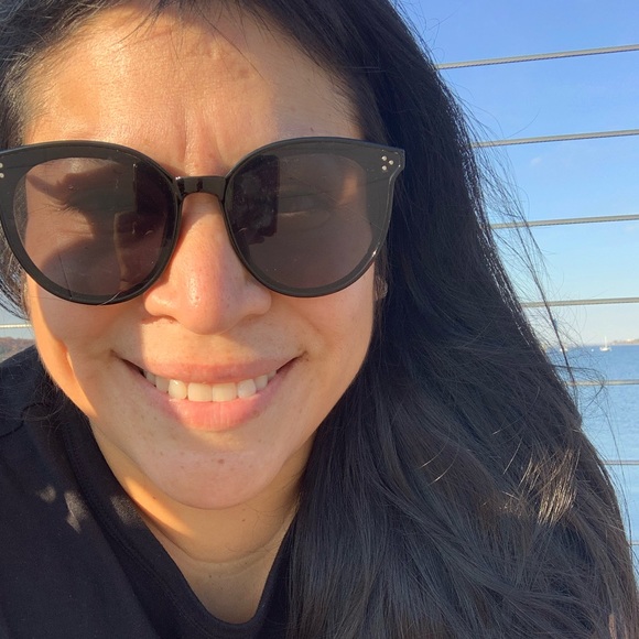 Abigail Hijar - Poshmark Profile Picture of Abigail Hijar (@ajb527) on Poshmark