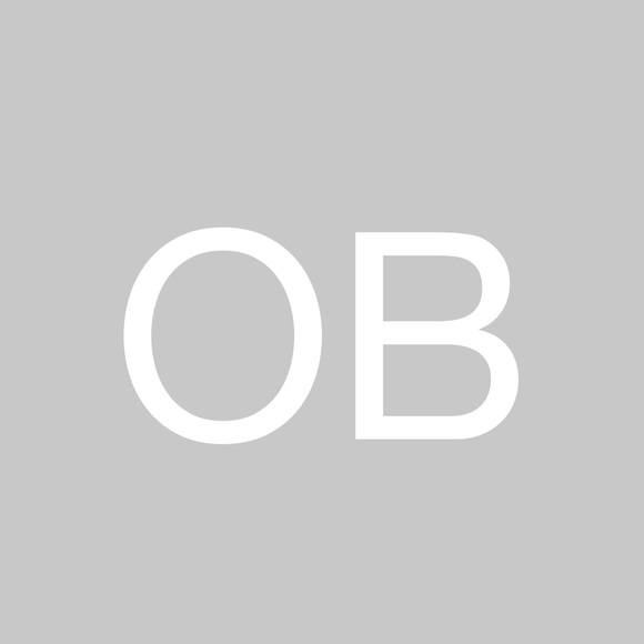 Profile Picture of Oliver Bradley (@sadiecat14444) on Poshmark