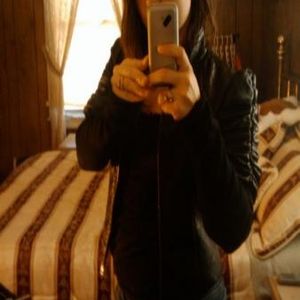 Profile Picture of Shelby Calhoun (@dewbdewbdew) on Myspace