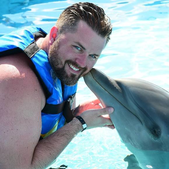 Profile Picture of Kyle Olsen (@nutinbuthehits) on Poshmark