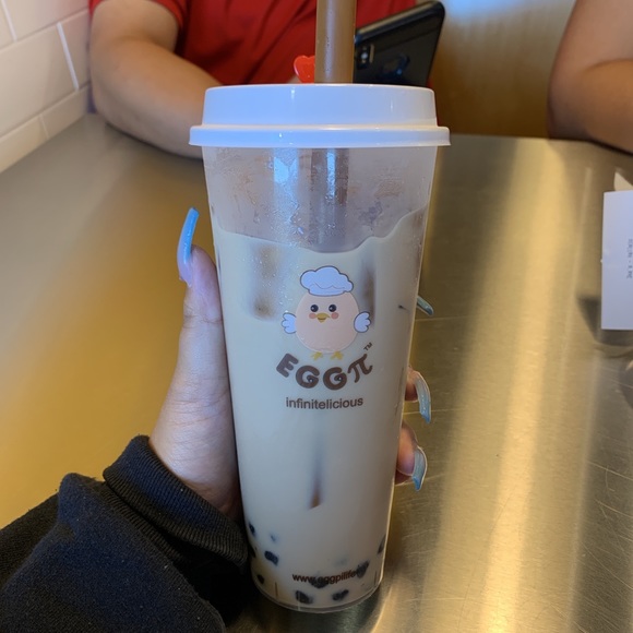 Profile Picture of Kate Gamboa (@kategamboa) on Poshmark