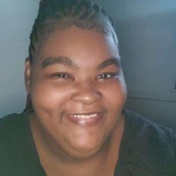 Profile Picture of Tiawanna Wright (@tiaalll4u) on Poshmark