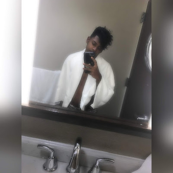 Profile Picture of Bradley Boodoo (@bradleyboodoo25) on Poshmark