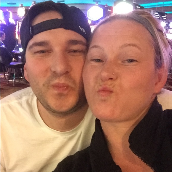 Profile Picture of Lisa Mccroskey (@lisamccroskey76) on Poshmark