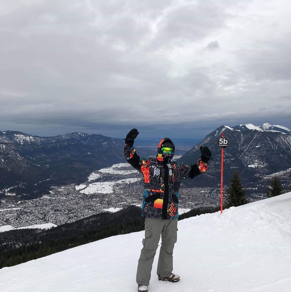 Profile Picture of Gonzalo Ramirez (@gonzaloramir329) on Poshmark