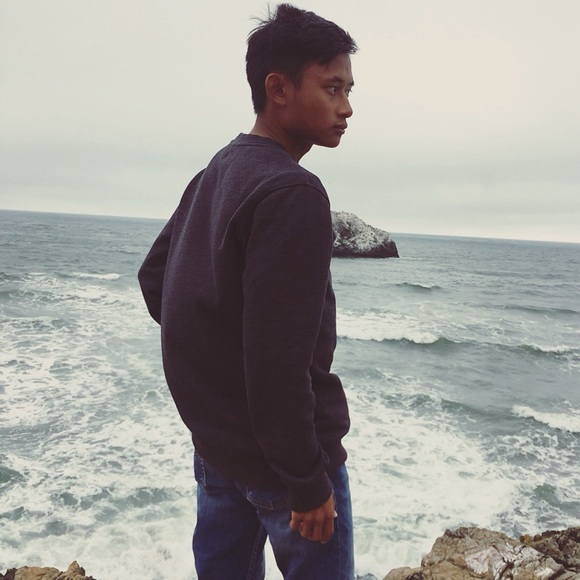 Profile Picture of Nathan Ng (@nate2519) on Poshmark