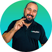 Profile Picture of Andrew Thompson (@AndrewBuildsAUnicorn) on Youtube