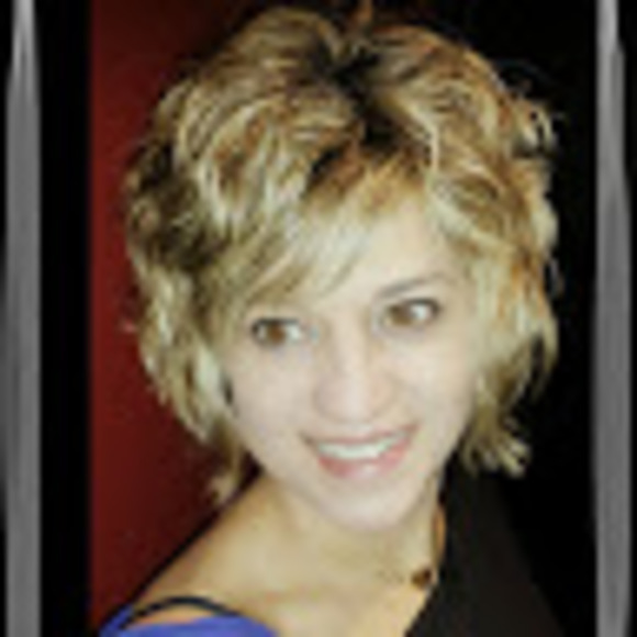 Profile Picture of Anabela Casmarrinho (@anabela2974) on Poshmark