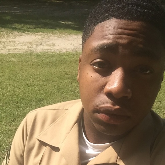 Profile Picture of Ferrance Brown (@f3rrance) on Poshmark