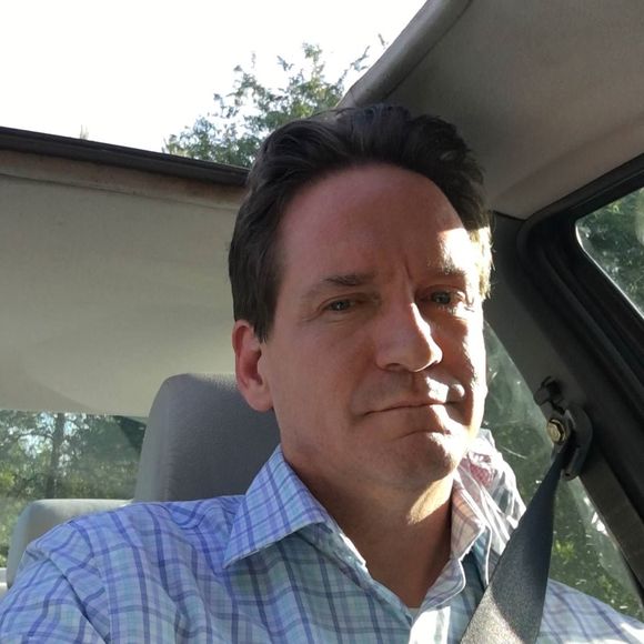 Profile Picture of Robert Mackenzie (@osxanalyst) on Poshmark