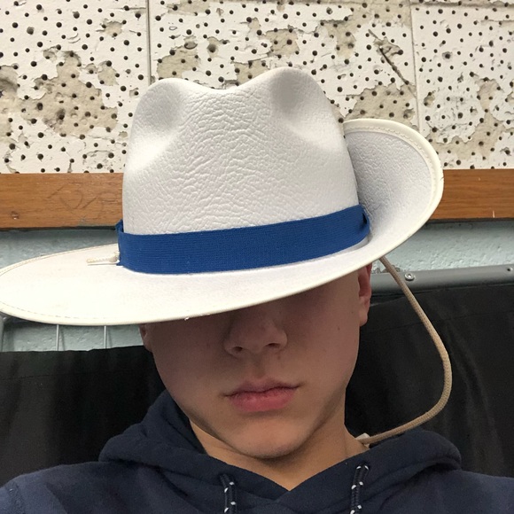 Profile Picture of Guillermo Nieves (@trillxwill832) on Poshmark