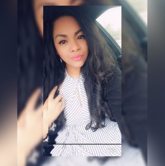 Profile Picture of Amiris Garcia morales lee (@dulceamor) on Poshmark