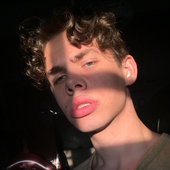 Profile Picture of Jacob Sundstrom (@niptiddly) on Poshmark