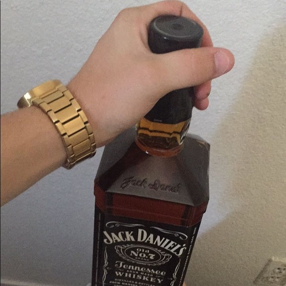 Profile Picture of James Staggs (@jrstaggs23) on Poshmark