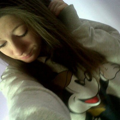 Profile Picture of Minnie Mouse♥ (@HolliePearce96) on Twitter