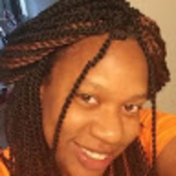 Profile Picture of Temeka Smith (@smithtn0026) on Poshmark