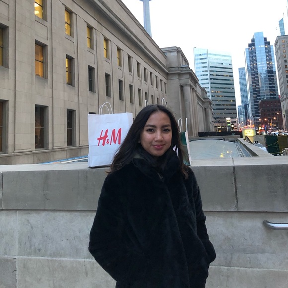 Profile Picture of Lyka jane Gimeno (@lykajanegimeno) on Poshmark