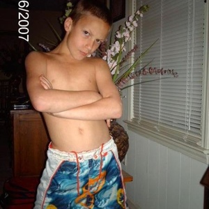 Profile Picture of Jeffrey Hutchins (@jeffreymagie) on Myspace