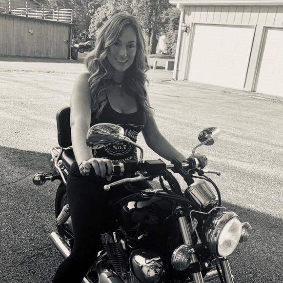 Profile Picture of Kathryn Brines (@kbrines) on Poshmark