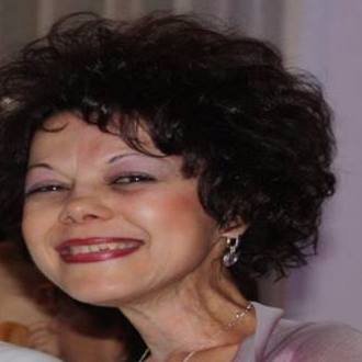 Profile Picture of ELENA MARC (@ElenaMarc28) on Twitter