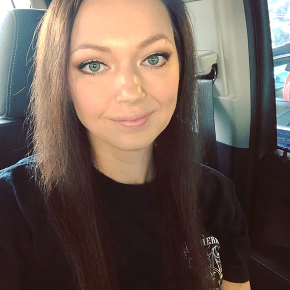 Profile Picture of Brandy Clay (@branann2205) on Poshmark
