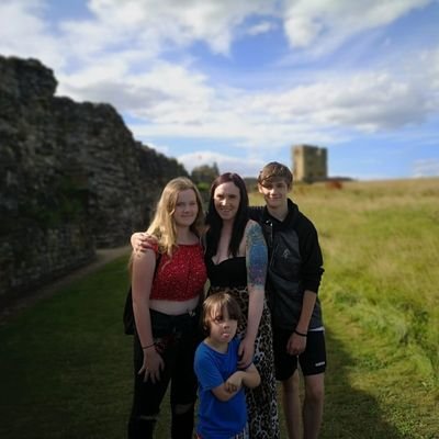 Profile Picture of Lisa Carrie Tanner (@LiseRocks) on Twitter