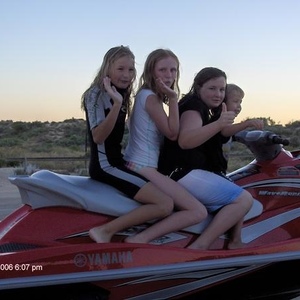 Profile Picture of Eloise Kerr (@lil_elo_xoxo) on Myspace