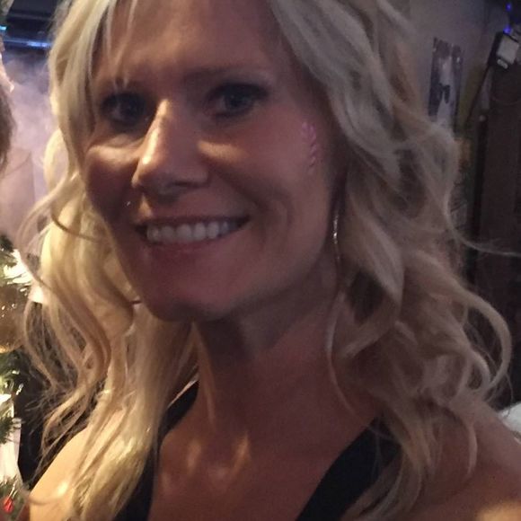 Joanne Lowden - Poshmark Profile Picture of Joanne Lowden (@jolowden) on Poshmark