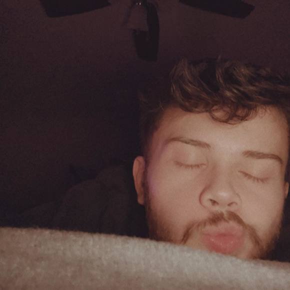 Profile Picture of Jacob William (@jacobredeker123) on Poshmark