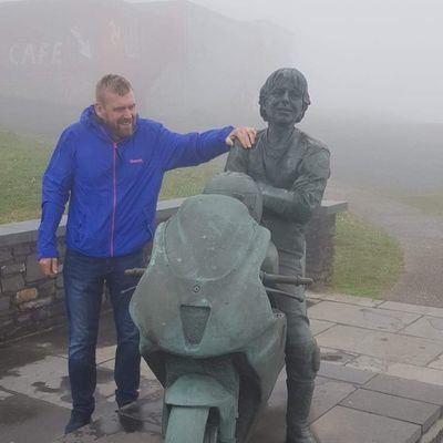 Profile Picture of Simon Handley (@SimonHandley12) on Twitter