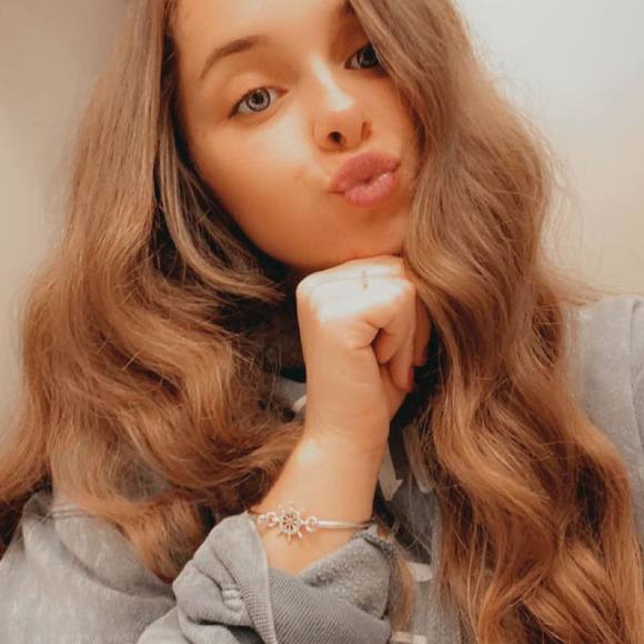 Profile Picture of Alli Pedigo (@allipedigo814) on Poshmark