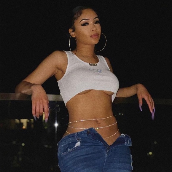 Profile Picture of Yadi Yadi (@curvy11) on Poshmark