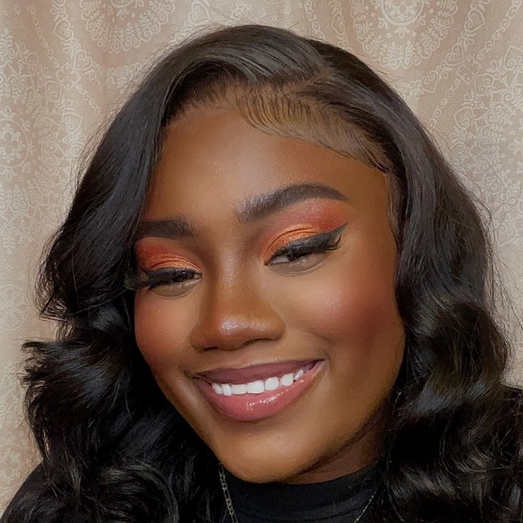 Mischka Mendoza - Poshmark Profile Picture of Mischka Mendoza (@mischkam) on Poshmark