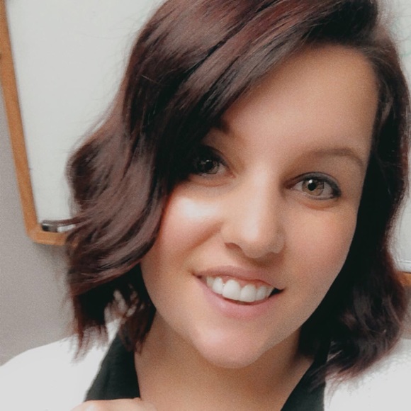 Profile Picture of Codie Nelson (@codiemichelle) on Poshmark