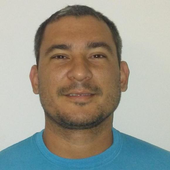 Profile Picture of Carlos Luzardoo (@carlosluzardoo) on Poshmark