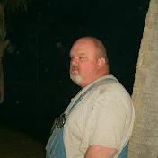 Profile Picture of Billy Farmer (@DeepSouthMudSlingers) on Youtube