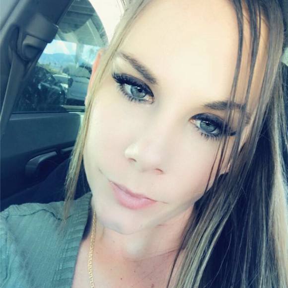 Profile Picture of Amber Triplett (@kween_pink22) on Poshmark
