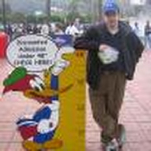 Profile Picture of Ari Bajtner (@abaylen1) on Poshmark