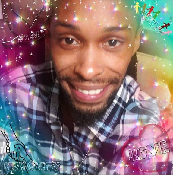 Profile Picture of Nicholas Braggs (@nicholasbraggs) on Poshmark