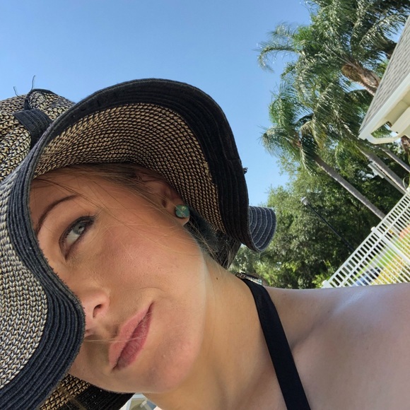 Profile Picture of Zvjezdana Zivotic (@zvjezdanaz) on Poshmark