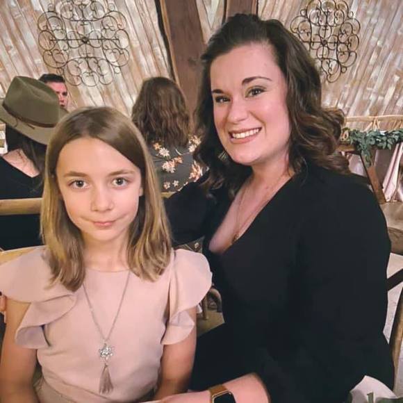 Profile Picture of Nicole Bieze (@nicolebieze) on Poshmark