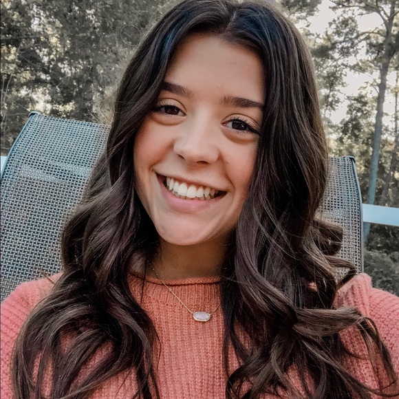 Profile Picture of Kayla Vincik (@kaylaavincikkk) on Poshmark