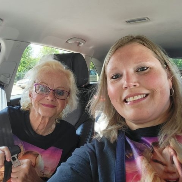 Profile Picture of Shelly Mccarty (@shelly_mccarty) on Poshmark