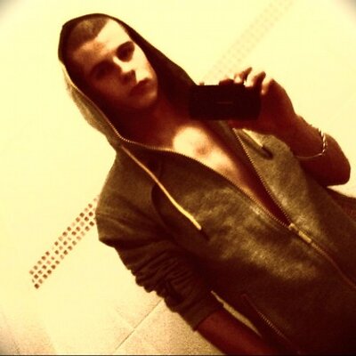 Profile Picture of Neal Starling (@neal_s19) on Twitter