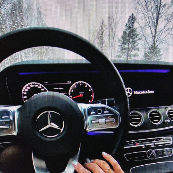 Profile Picture of loramoong (@loramoong) on Tiktok