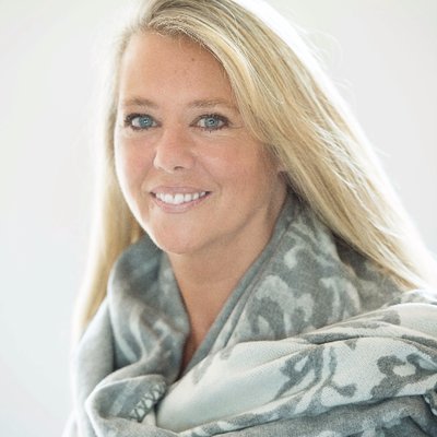 Profile Picture of Debbie Mason (@AuthorDebMason) on Twitter