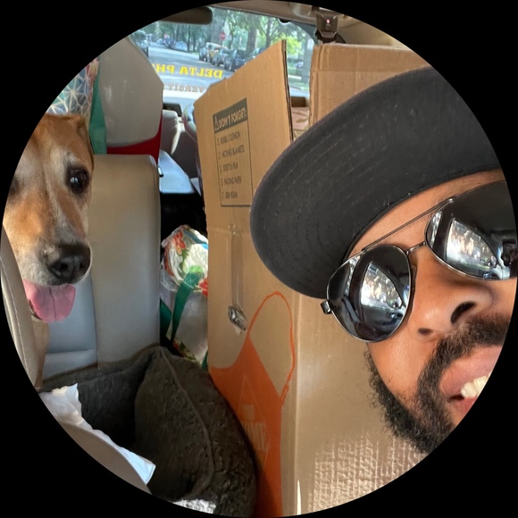 Profile Picture of Christopher Singletary (@csingletary3) on Poshmark